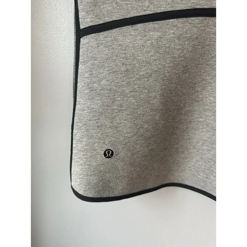 Lululemon Women’s Black Gray Insculpt Vest Hooded Reversible Jacket Size 4 - Picture 8 of 10